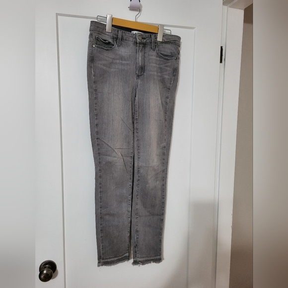Paige Women Jean's Hoxton Ankle Peg , distressed,  rough hem Size 28x29 - Picture 2 of 6